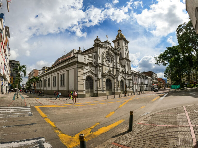 Catedral Metropolitana de Ibagué vista frontal
